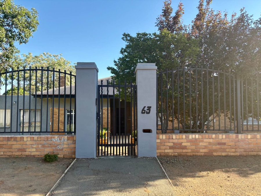 4 Bedroom Property for Sale in Westdene Free State